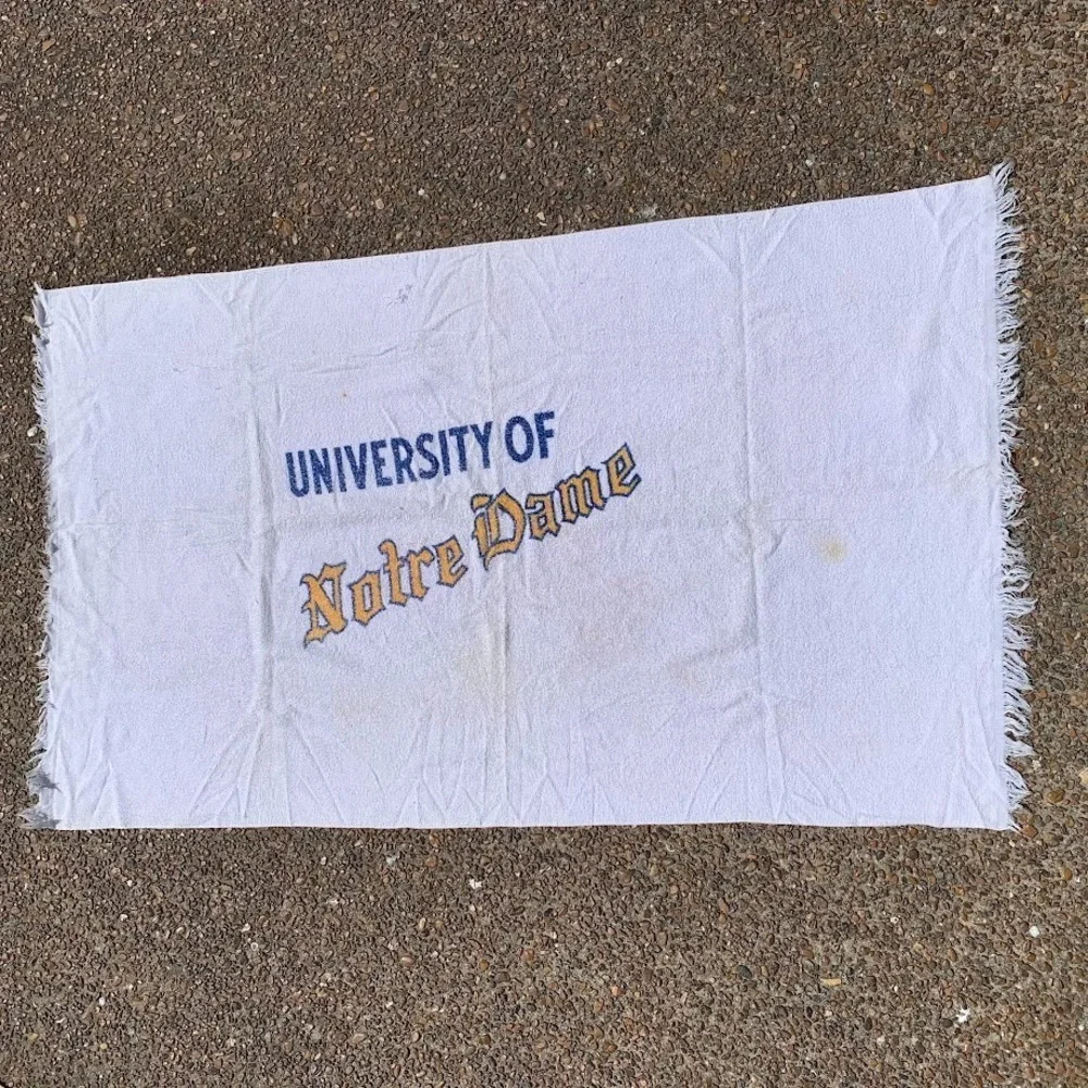 Vintage University of Notre Dame Fighting Irish Fringe‎ Beach Pool Towel